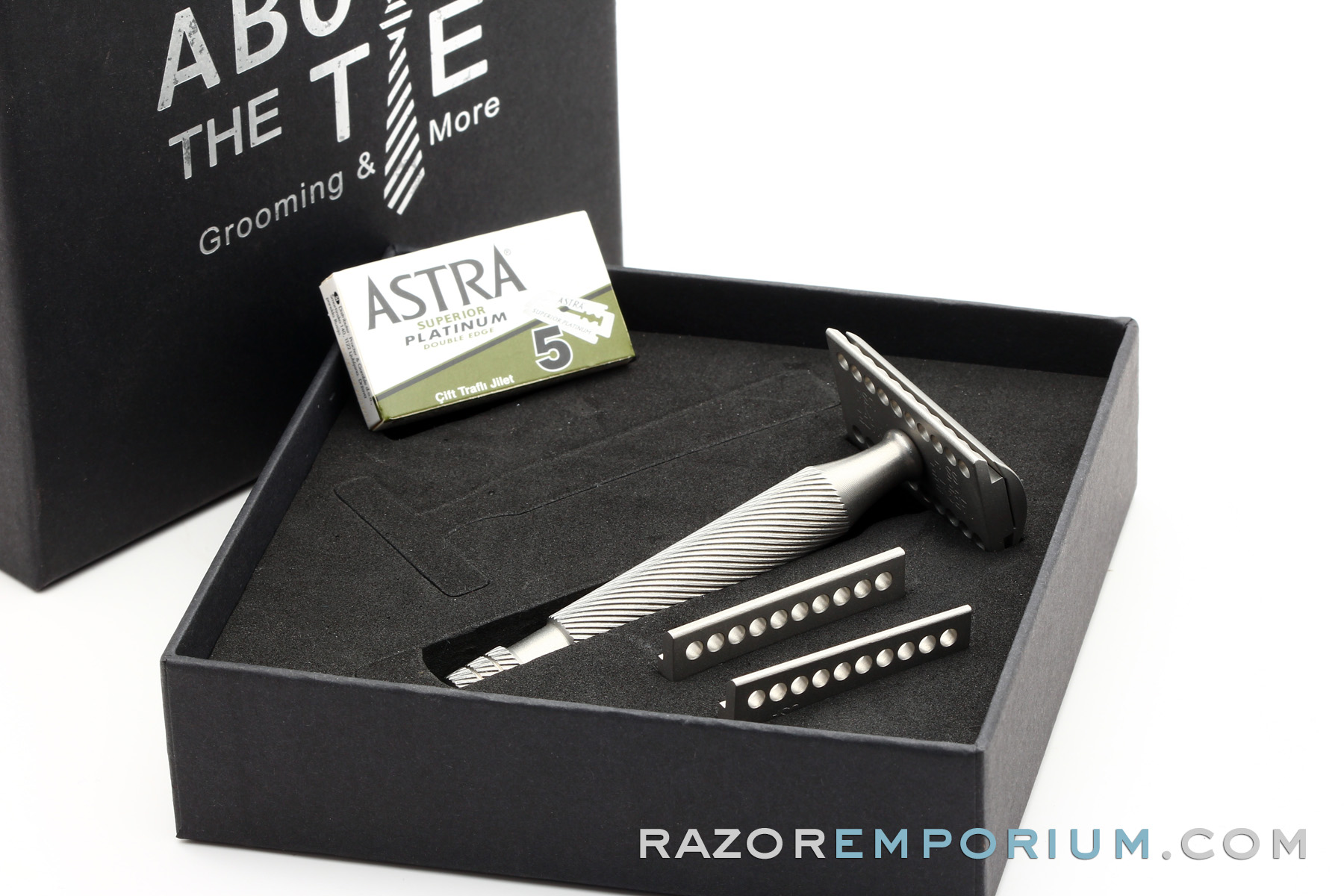 Wet Shave Review Above The Tie Windsor 5 Piece Set - Razor Emporium Wet Shave Review Above The Tie Windsor 5 Piece Set - Razor Emporium